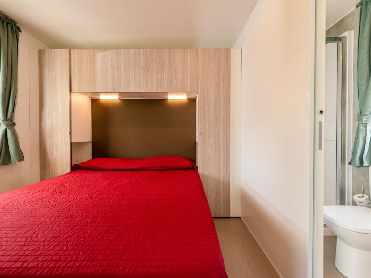 Holiday Home Garda Suite Deluxe By Interhome Rivoltella del Garda Exteriör bild